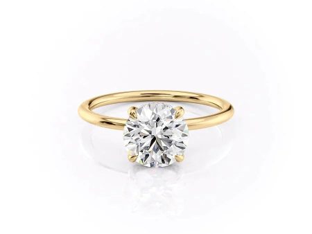 The Crown Kamellie Set With A 2.5 Carat Round Moissanite Online now